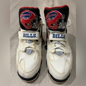 Vintage 1994 Buffalo Bills Team NFL Velcro Sneakers, Men’s Size 6, Red Helmet